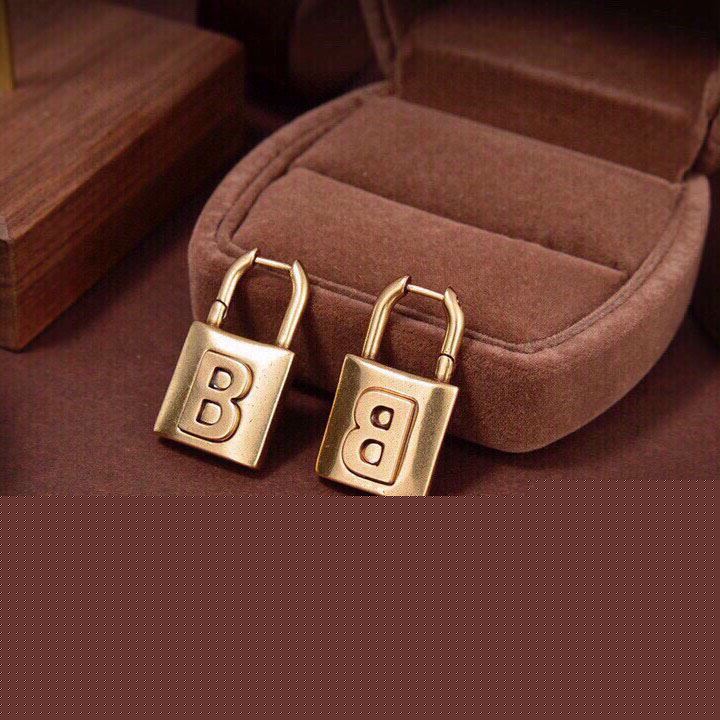 Ba*len*cia*ga earrings